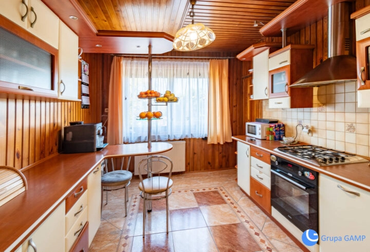 Działka 0.21 HA, Dom 240m2, Lokal 260m2-Wieliczka
