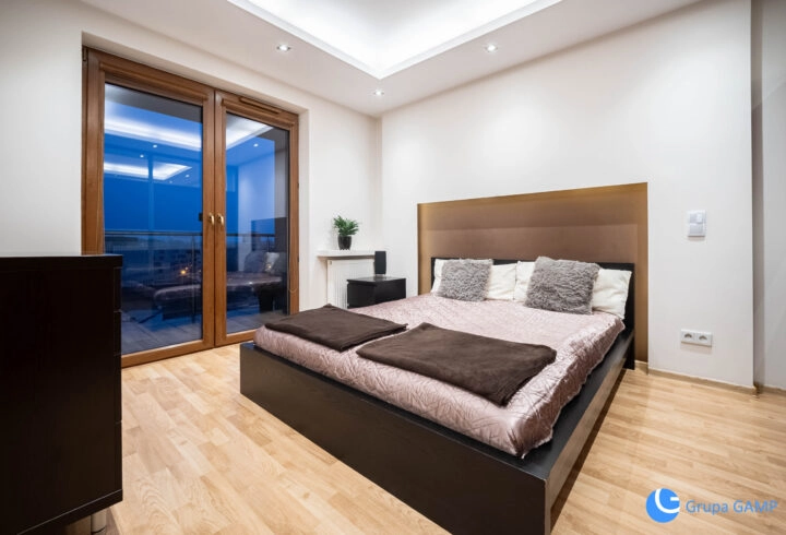 2 pok*Wiślane Tarasy*klimatyzacja, balkon, garaż