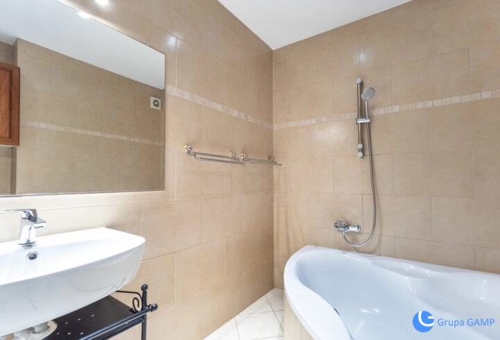 3 osobne pokoje | 167m2 + ogród | Dom w Węgrzcach