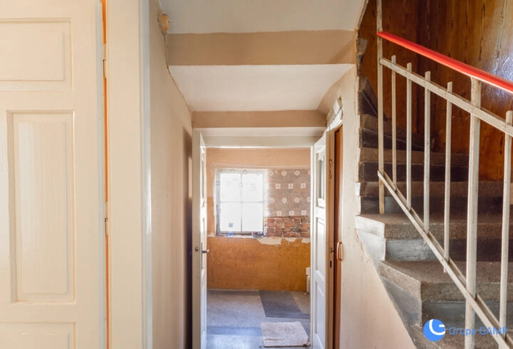 Od kwietnia | Dom dla 10-12 pracowników | Węgrzce