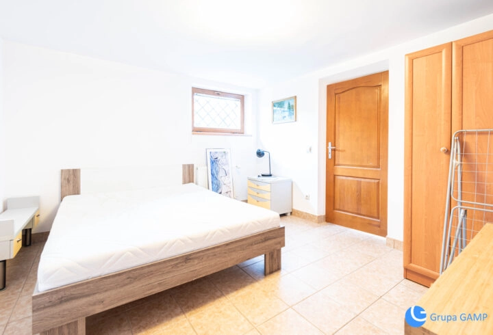 2-pok. *Wola Justowska*parking, 2 łazienki, sauna