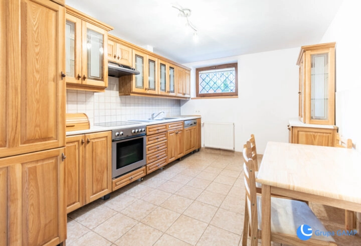 2-pok. *Wola Justowska*parking, 2 łazienki, sauna