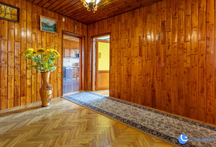 Dom piętrowy | Pod biuro/dom mieszk. | Na Zielonki