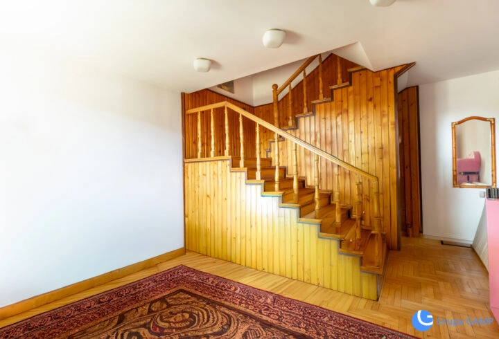 Dom piętrowy | Pod biuro/dom mieszk. | Na Zielonki