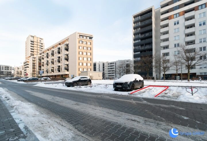 3-pok. 56 m2, balkon, os. Avia, miejsce postojowe.