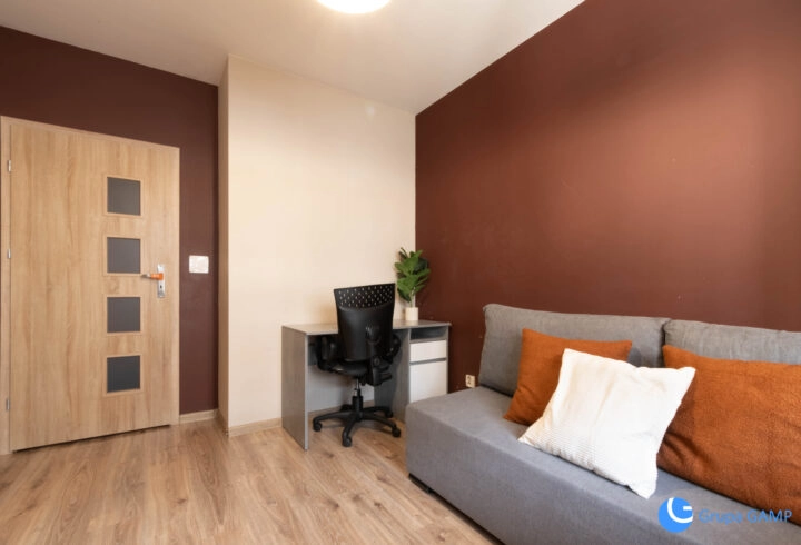 3-pok. 56 m2, balkon, os. Avia, miejsce postojowe.