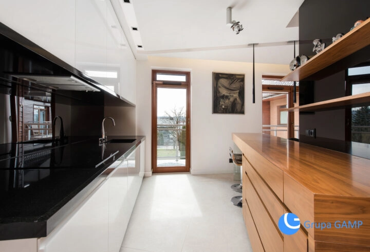 Bronowice, trzy pokoje z garażem, 74m2, od zaraz!