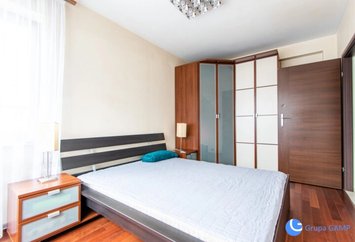 Wola Justowska, 2-pok. 55m2, balkon.