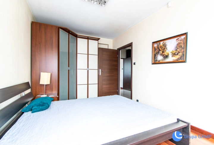 Wola Justowska, 2-pok. 55m2, balkon.