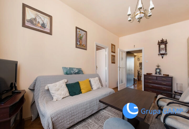 Klimatyczne dwa pokoje, osobna kuchnia, ul. Barska