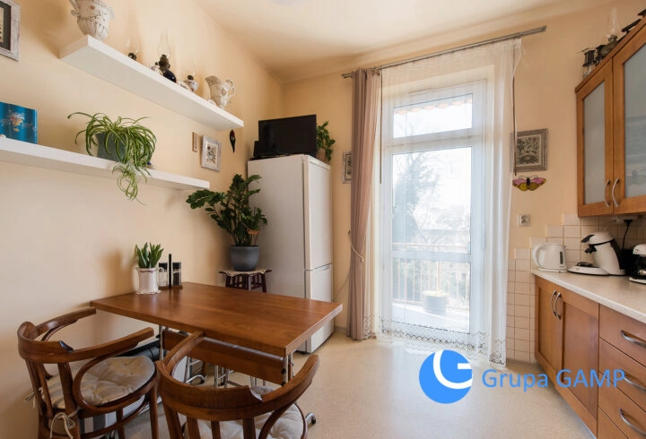 Klimatyczne dwa pokoje, osobna kuchnia, ul. Barska