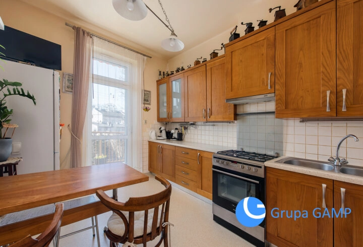 Klimatyczne dwa pokoje, osobna kuchnia, ul. Barska