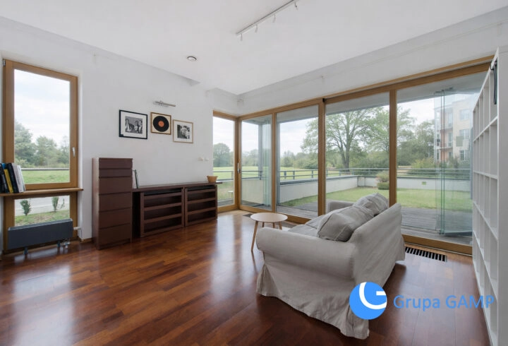 *Willa Emaus* Klimatyczne studio nad Rudawą!