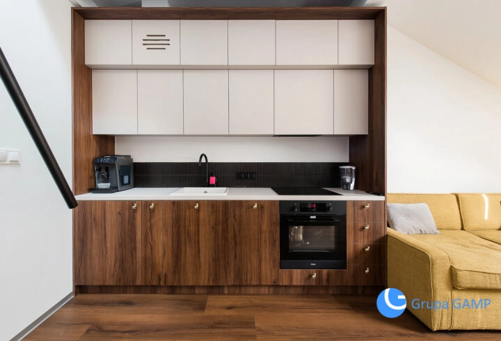 Wykończone studio z antresolą na Starym Mieście!