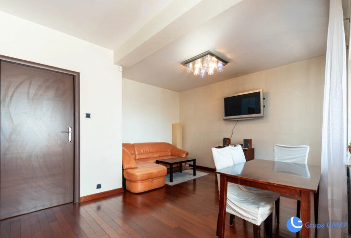 Wola Justowska, 2-pok. 55m2, balkon.