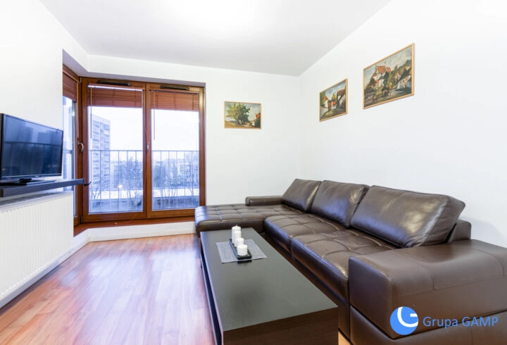 Kapelanka 6a 54,5m2, 2 osobne pokoje, garaż