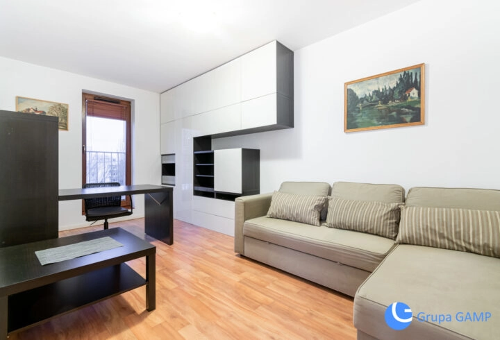 Kapelanka 6a 54,5m2, 2 osobne pokoje, garaż