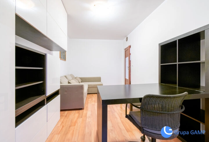 Kapelanka 6a 54,5m2, 2 osobne pokoje, garaż