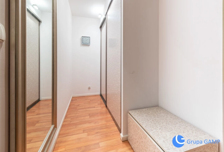 Kapelanka 6a 54,5m2, 2 osobne pokoje, garaż