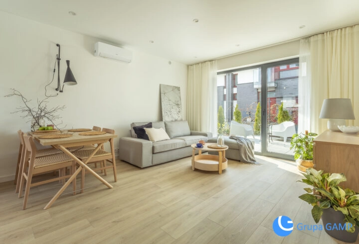 Nowe, 2-pok z tarasem i ogródkiem *Bronowice*