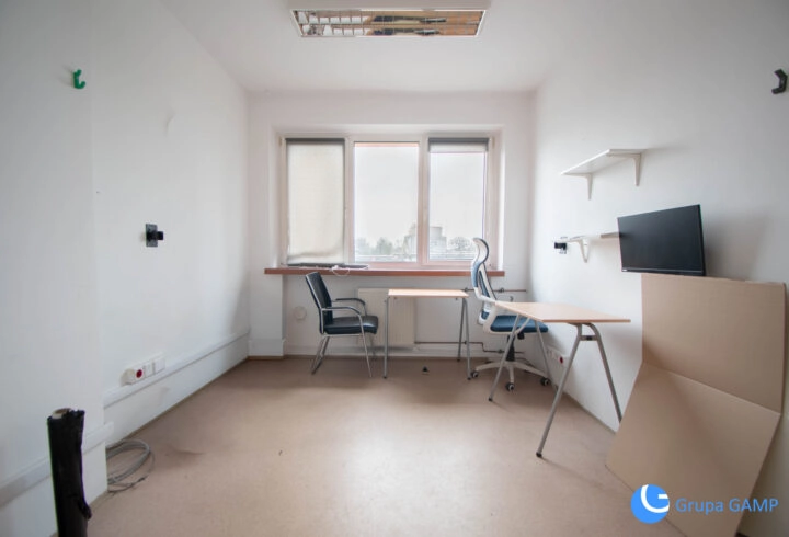 8 pomieszczeń, 120m2 Lokal Biurowy *Isep-Czyżyny*