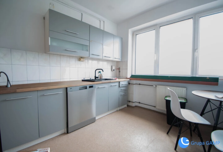 8 pomieszczeń, 120m2 Lokal Biurowy *Isep-Czyżyny*