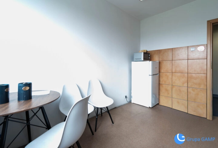 8 pomieszczeń, 120m2 Lokal Biurowy *Isep-Czyżyny*