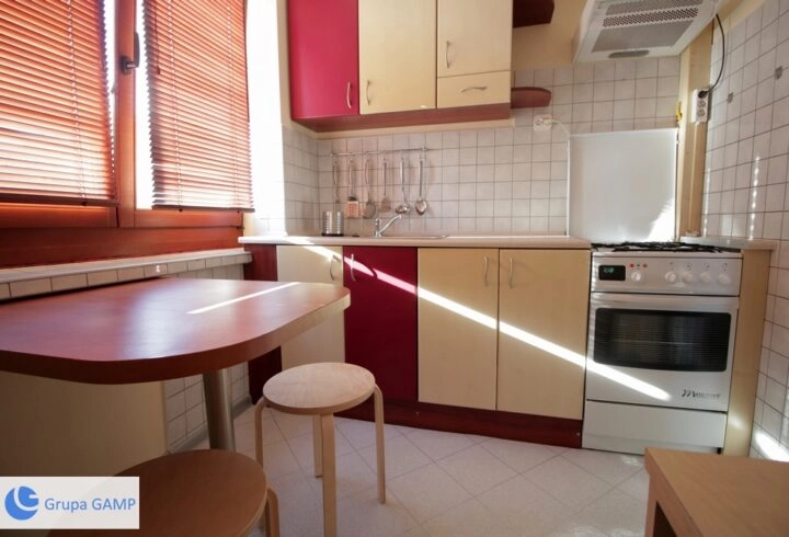 Widokowe 2-pok z oddzielną kuchnia, ul. Królewska