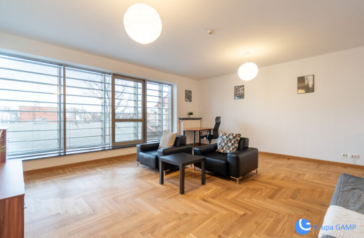 Kawalerka przy Karmelickiej 52m2, Stare Miasto.