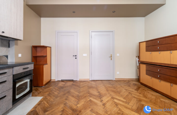Studio w centrum| 2900 total| Plac inwalidów