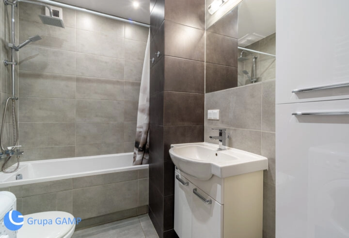 Jasne, 2 pokoje, balkon, garaż, Prądnik Biały