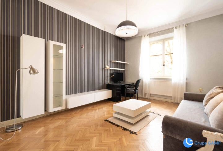 3-pok.104 m2, Stare Miasto, ul. Wielopole, balkon.