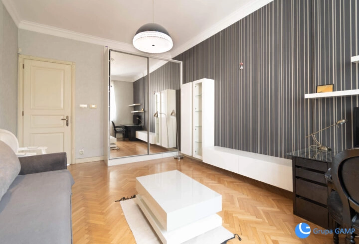 3-pok.104 m2, Stare Miasto, ul. Wielopole, balkon.
