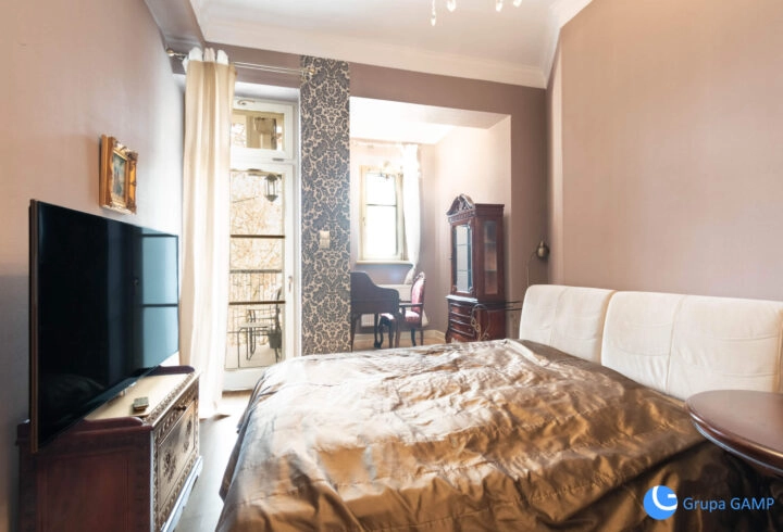 3-pok.104 m2, Stare Miasto, ul. Wielopole, balkon.