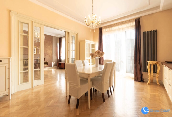 3-pok.104 m2, Stare Miasto, ul. Wielopole, balkon.