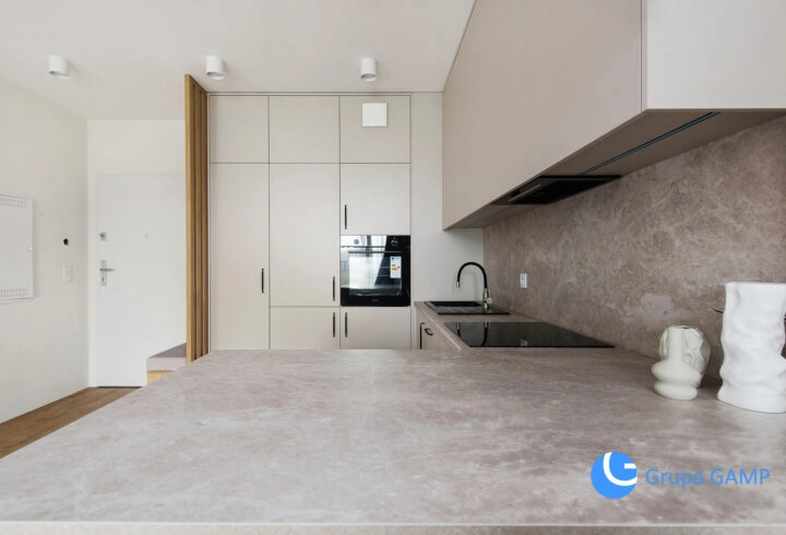 *Slow City* Prądnik, studio, ogród, tężnia!