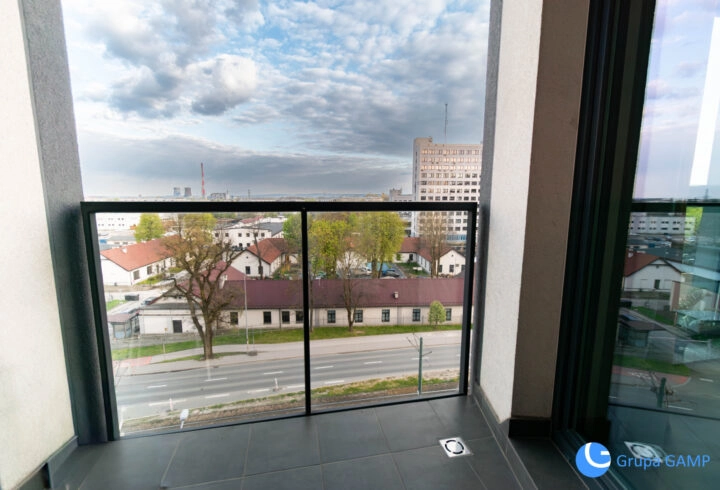 Nowoczesne Studio *Mogilska* 6 piętro | loggia
