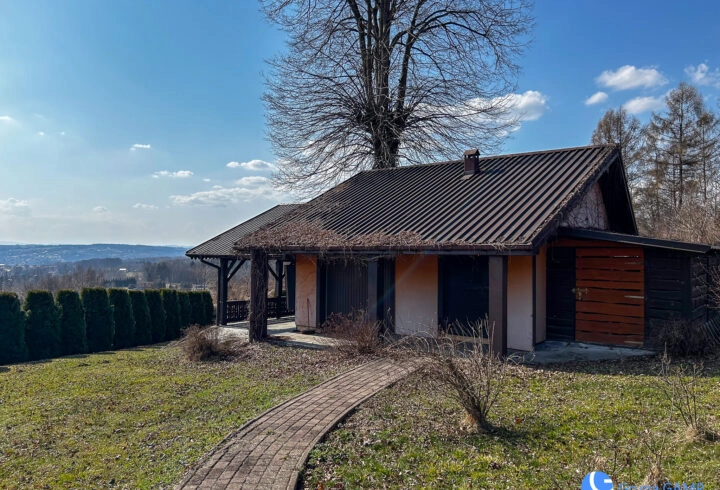 Piękny widok, strumień, sad, zabudowa |  Karwodrza