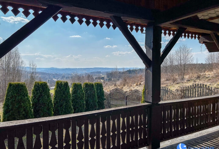 Piękny widok, strumień, sad, zabudowa |  Karwodrza