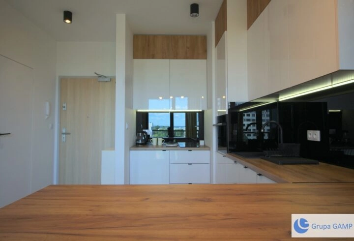 Nowoczesne Studio *Mogilska* 6 piętro | loggia