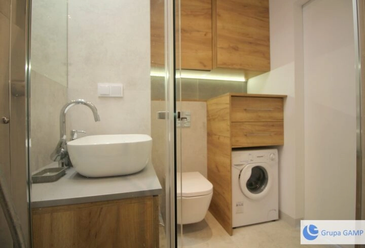 Nowoczesne Studio *Mogilska* 6 piętro | loggia