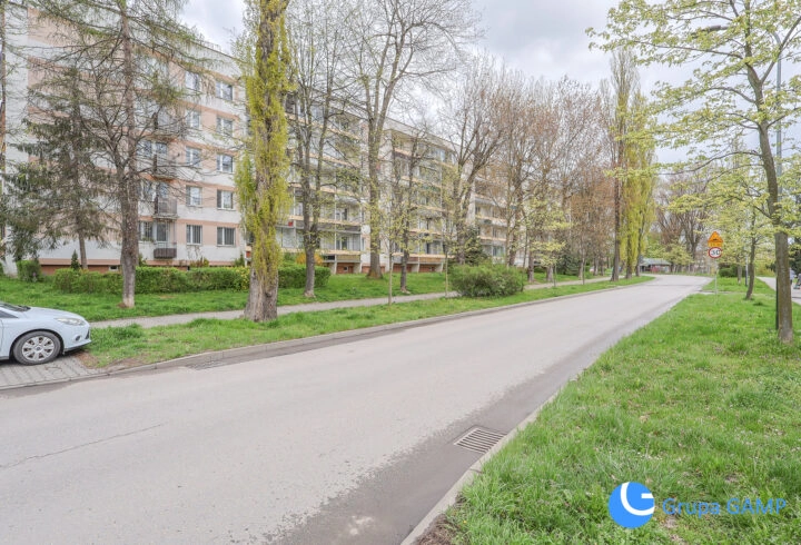 29m2+balkon tramwaj/widok na zieleń Mistrzejowice