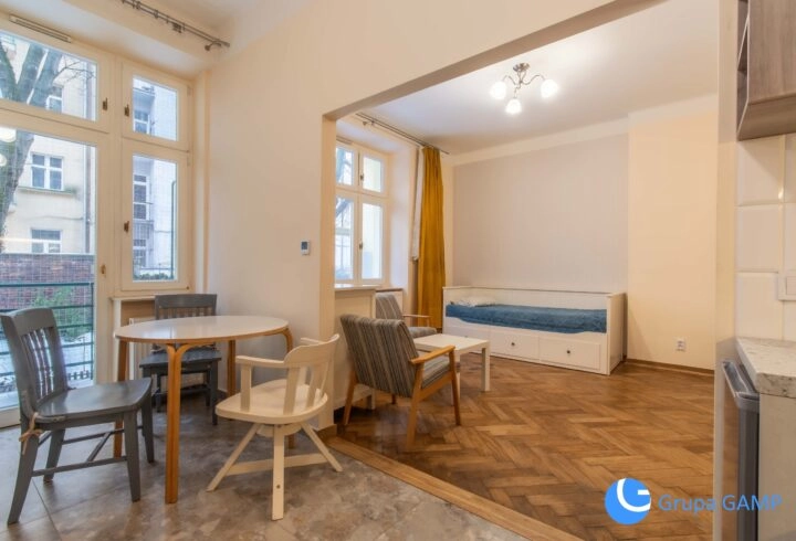 Studio z otwartą kuchnia 34 m2+balkon*P.Inwalidów*