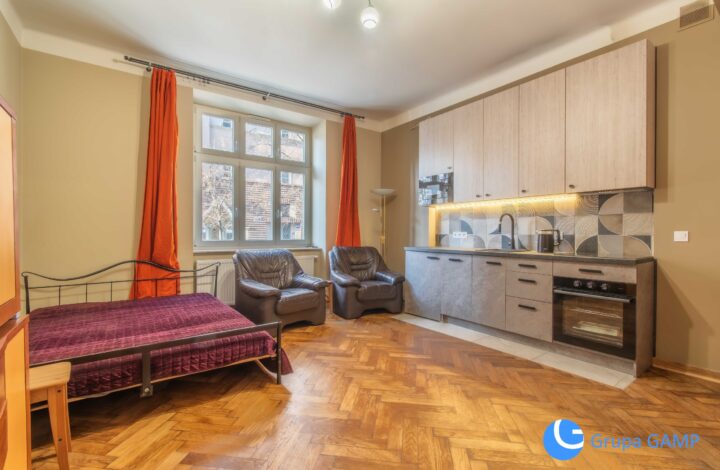 Studio w centrum| 2750 total| Plac inwalidów