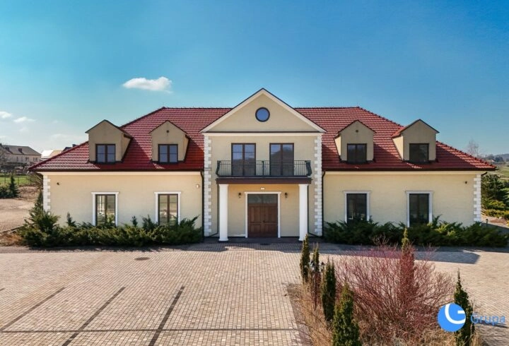 Obiekt z basenem i pokojami, 1,1 ha | Gdów/Kraków