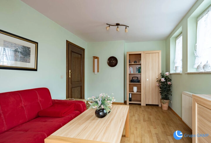 Dom w Tyńcu,  140m2 na pięknej działce 21 arów