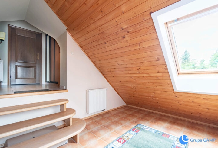 Dom w Tyńcu,  140m2 na pięknej działce 21 arów