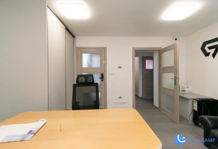 Dwa budynki 795 m2| Działka 30ar|Borzęta-Myślenice