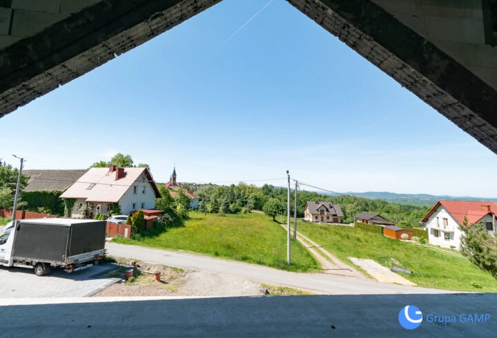 Dwa budynki 795 m2| Działka 30ar|Borzęta-Myślenice