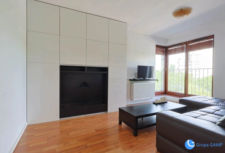 Kapelanka 6a 54,5m2, 2 osobne pokoje, garaż